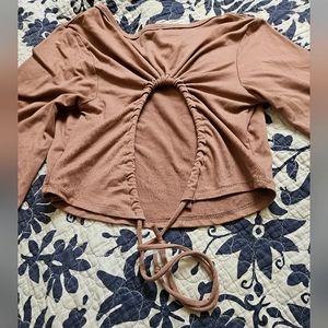 4/$20- Crop open back long sleeve